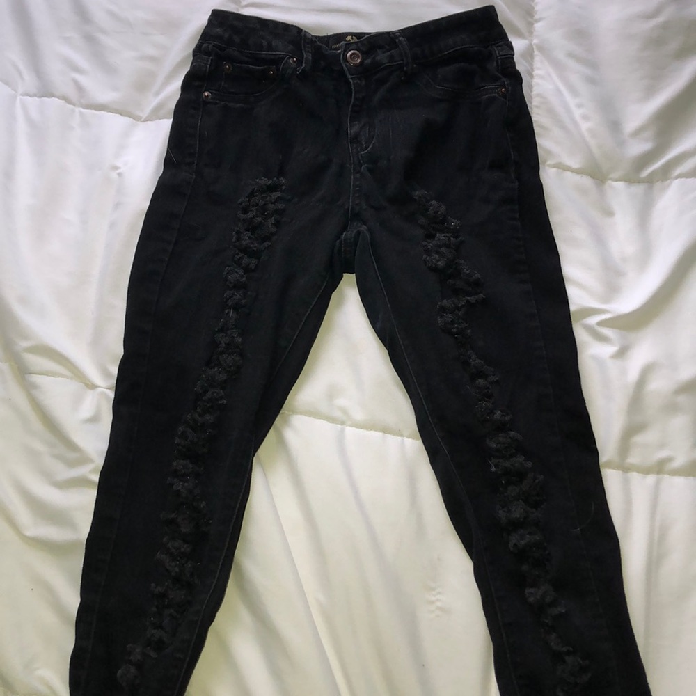 Black distressed jeggings